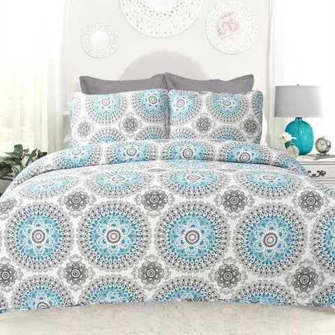 Image of Full / Queen 3-Piece Cotton Quit Set in Aqua Blue White and Grey Floral Pattern