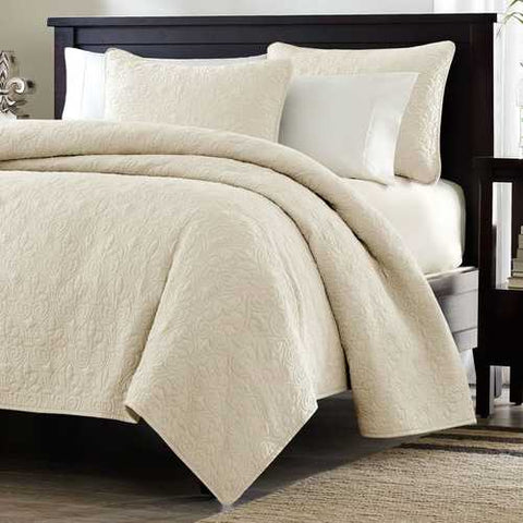 Image of Full / Queen Ivory Beige Quilted Coverlet Quilt Set with 2 Shams