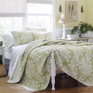 Full / Queen size 3-Piece Quilt Set 100% Cotton in Sage Green White Floral Pattern