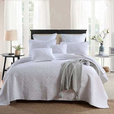 Image of King size White 3-Piece Quilt Bedspread Set 100-Percent Cotton Floral Medallion Pattern