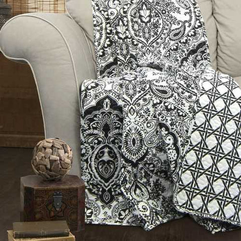 Image of King size 3-Piece Cotton Quilt Set in Black White Paisley Damask