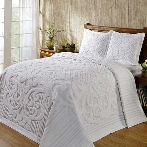 Image of Queen size 100-Percent Cotton Chenille Bedspread in White